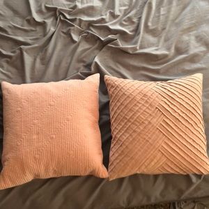 2 Mauve Throw Pillows